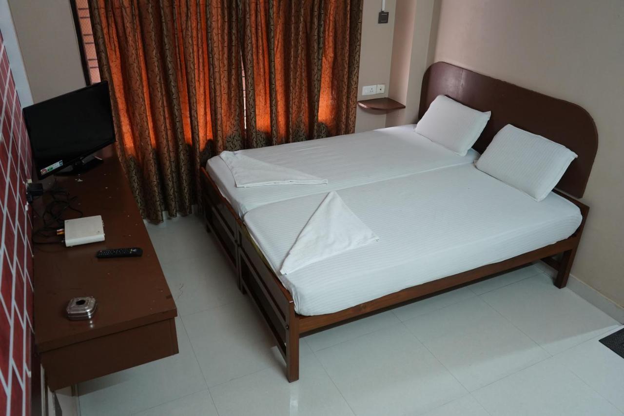 Sangeetha Tourist Home Thiruvananthapuram Extérieur photo